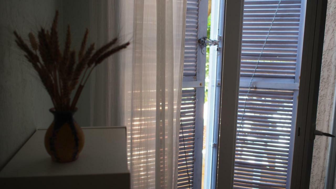 B&B Le Garric Nimes Bagian luar foto